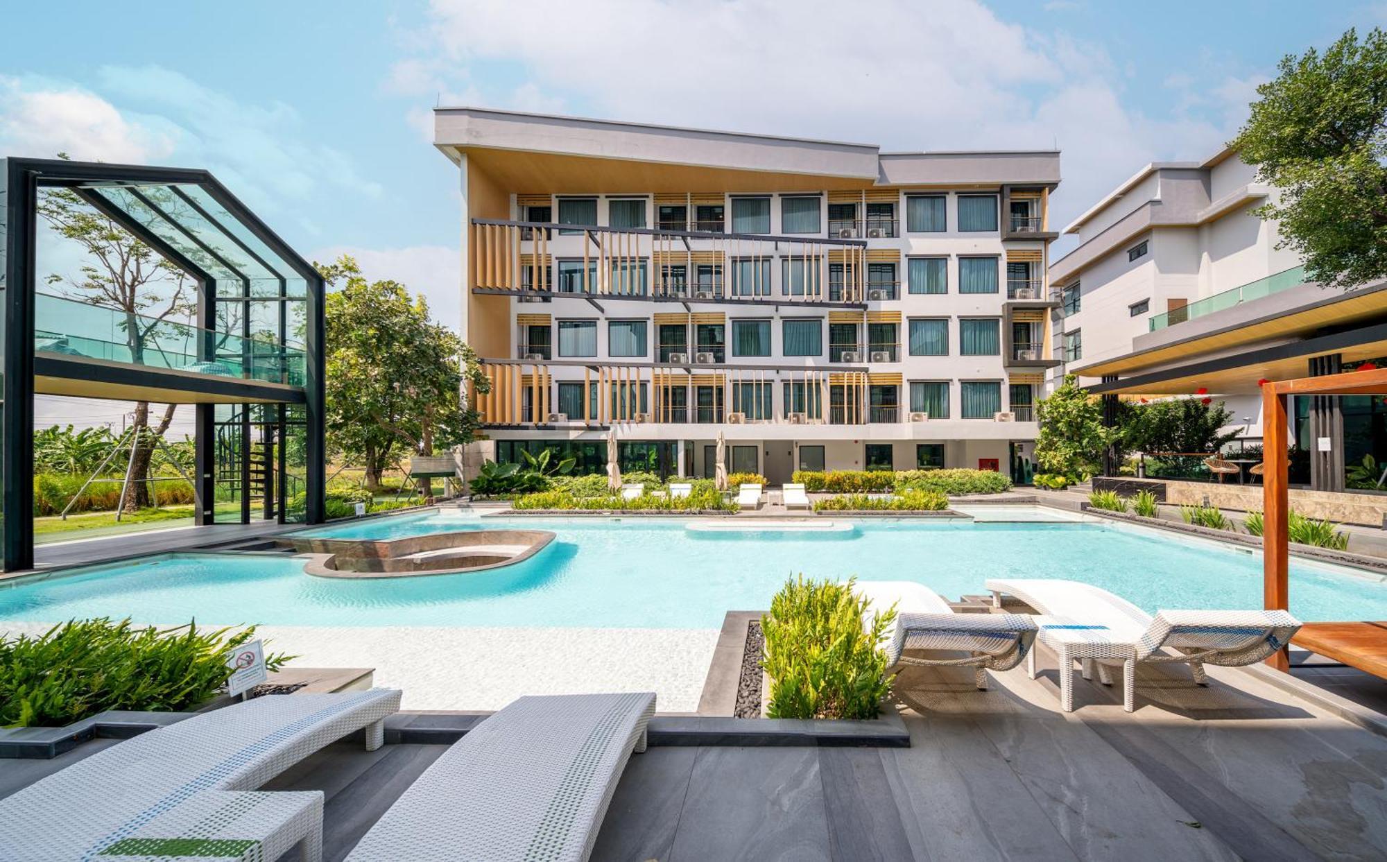 Crystal Srivaree Suvarnabhumi Hotel Ban Khlong Bang Krathiam المظهر الخارجي الصورة