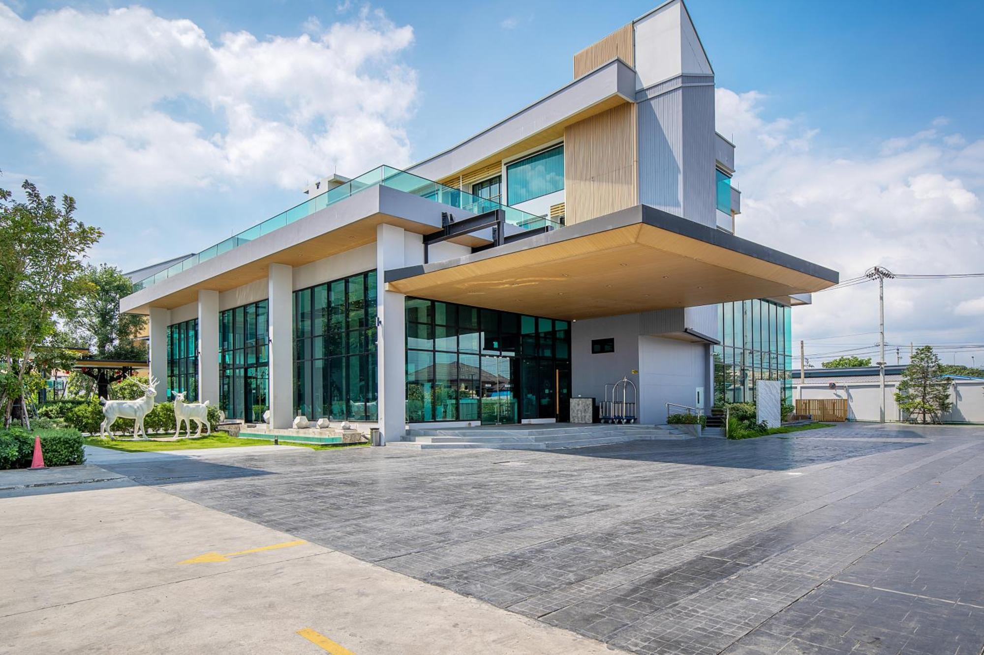 Crystal Srivaree Suvarnabhumi Hotel Ban Khlong Bang Krathiam المظهر الخارجي الصورة